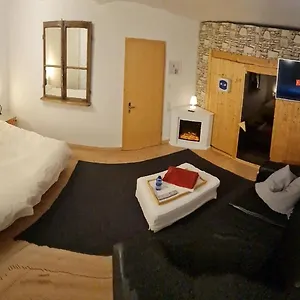  Couette-café Schoenste Lage Am Rhein In Unmittelbarer Stadtnaehe,